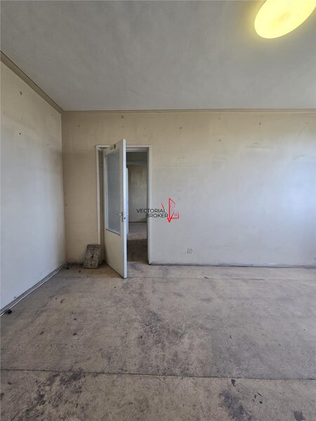 Colentina, McDonalds, apartament et. 6/8, bloc din 78, anvelopat